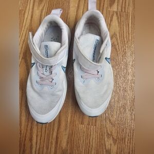 Kids Nike White and Pink Shoes Size 1 Sport Kids